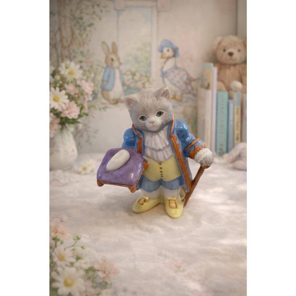 Vintage Kitty Cucumber Cat Figurine Slipper On Pillow Schmid 1985 B Shackman